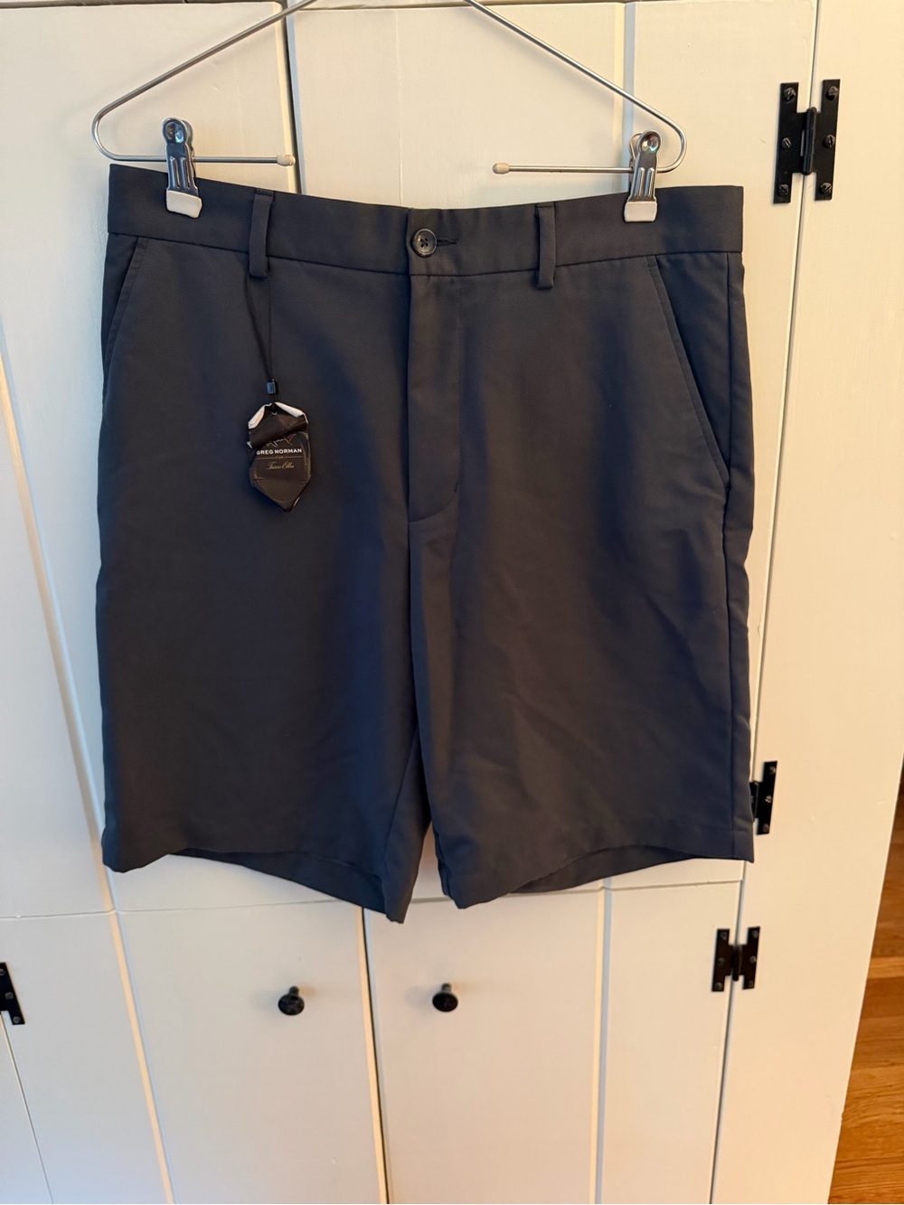 Greg Norman Men's Dark Gray Golf Shorts